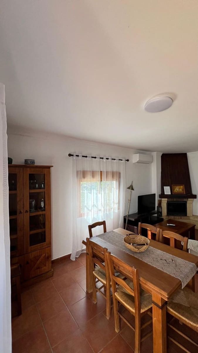 4 bedroom Villa for sale in Carratraca with pool garage - € 350,000 (Ref: 9763470)