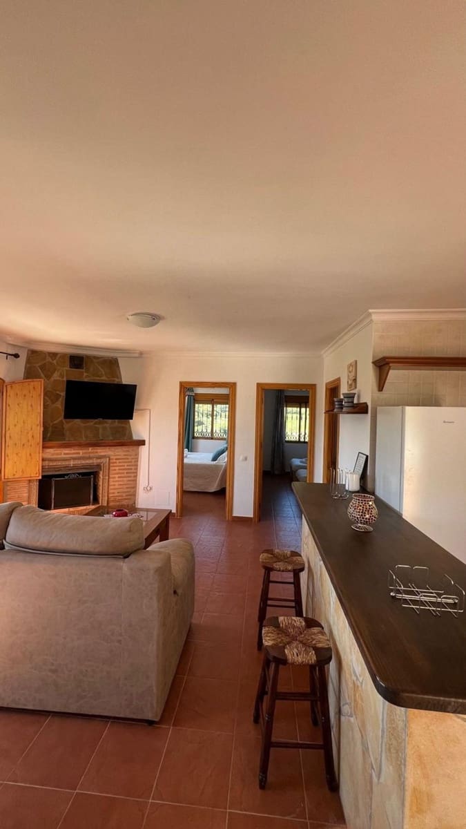 4 bedroom Villa for sale in Carratraca with pool garage - € 350,000 (Ref: 9763470)