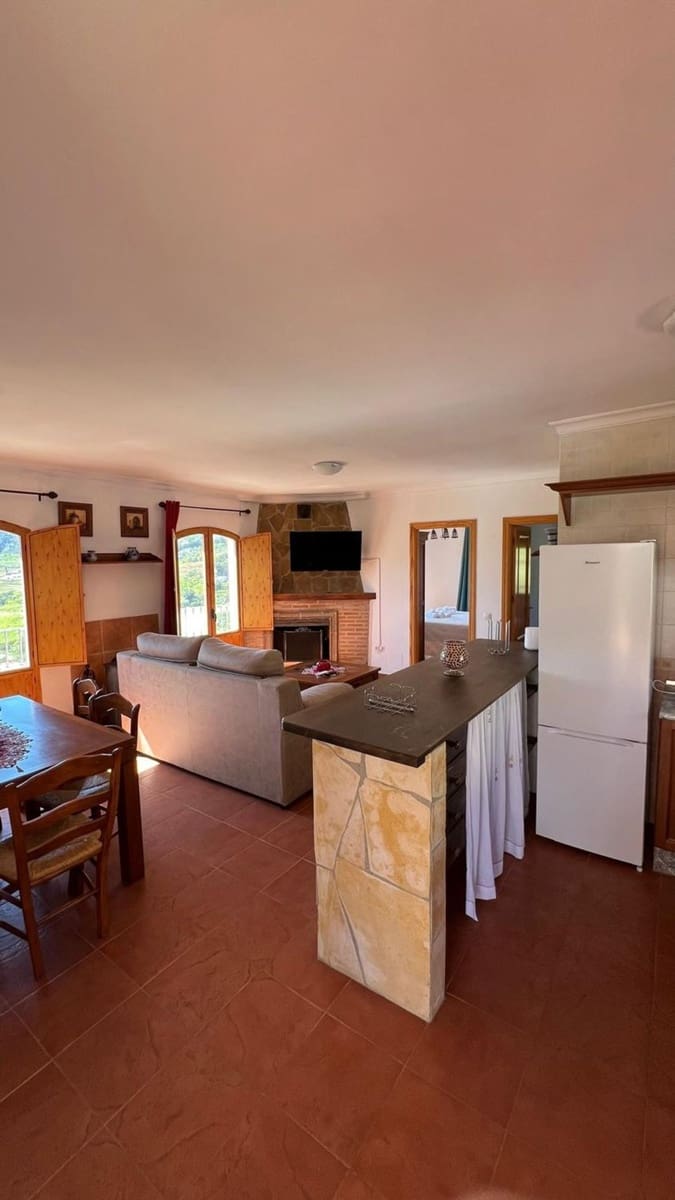 4 bedroom Villa for sale in Carratraca with pool garage - € 350,000 (Ref: 9763470)