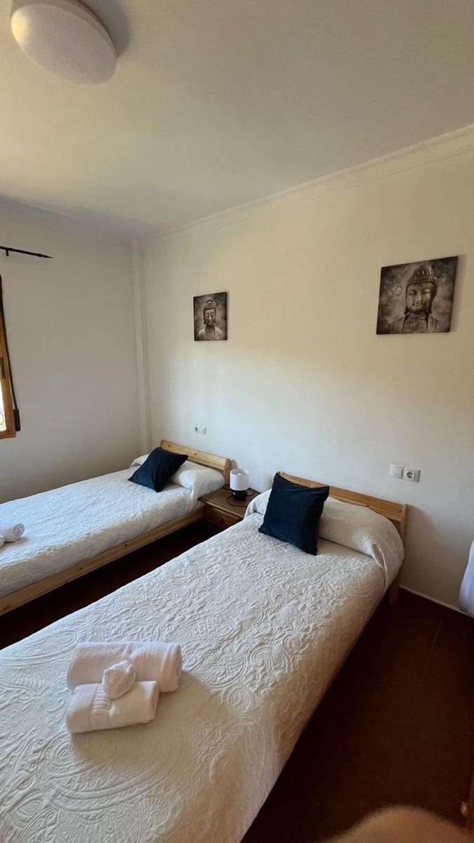 4 bedroom Villa for sale in Carratraca with pool garage - € 350,000 (Ref: 9763470)