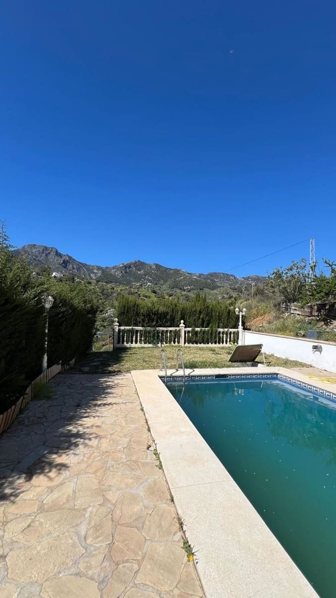 4 bedroom Villa for sale in Carratraca with pool garage - € 350,000 (Ref: 9763470)