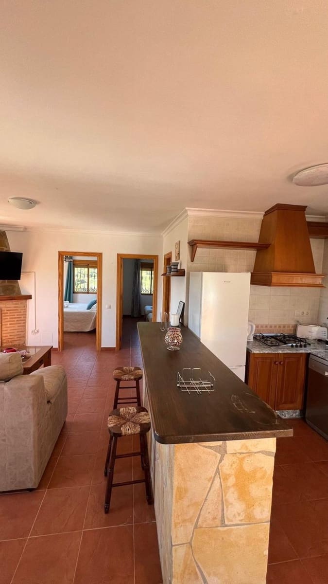 4 bedroom Villa for sale in Carratraca with pool garage - € 350,000 (Ref: 9763470)