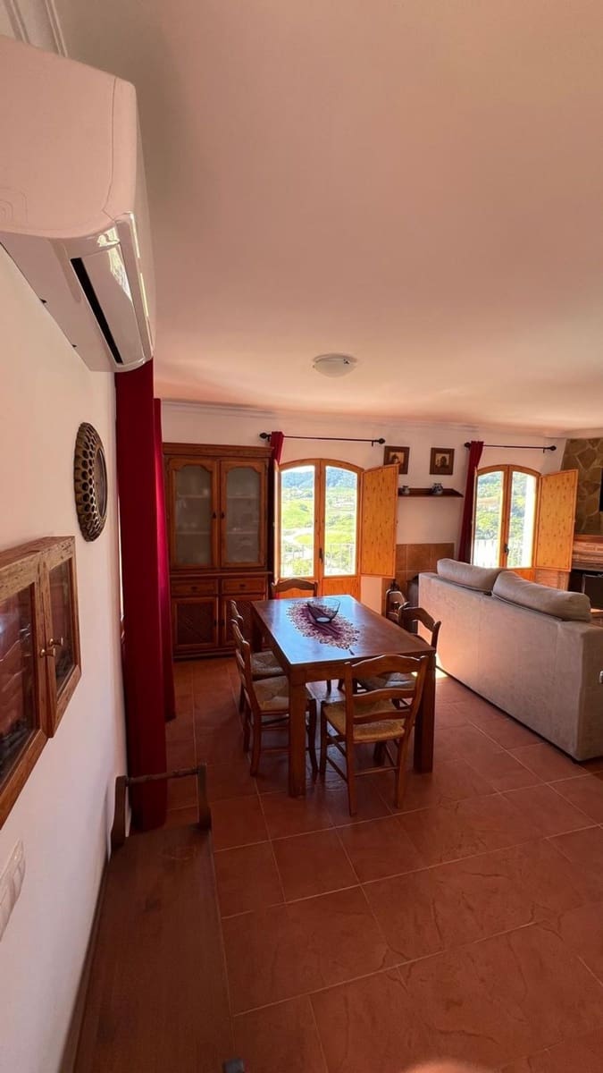 4 bedroom Villa for sale in Carratraca with pool garage - € 350,000 (Ref: 9763470)