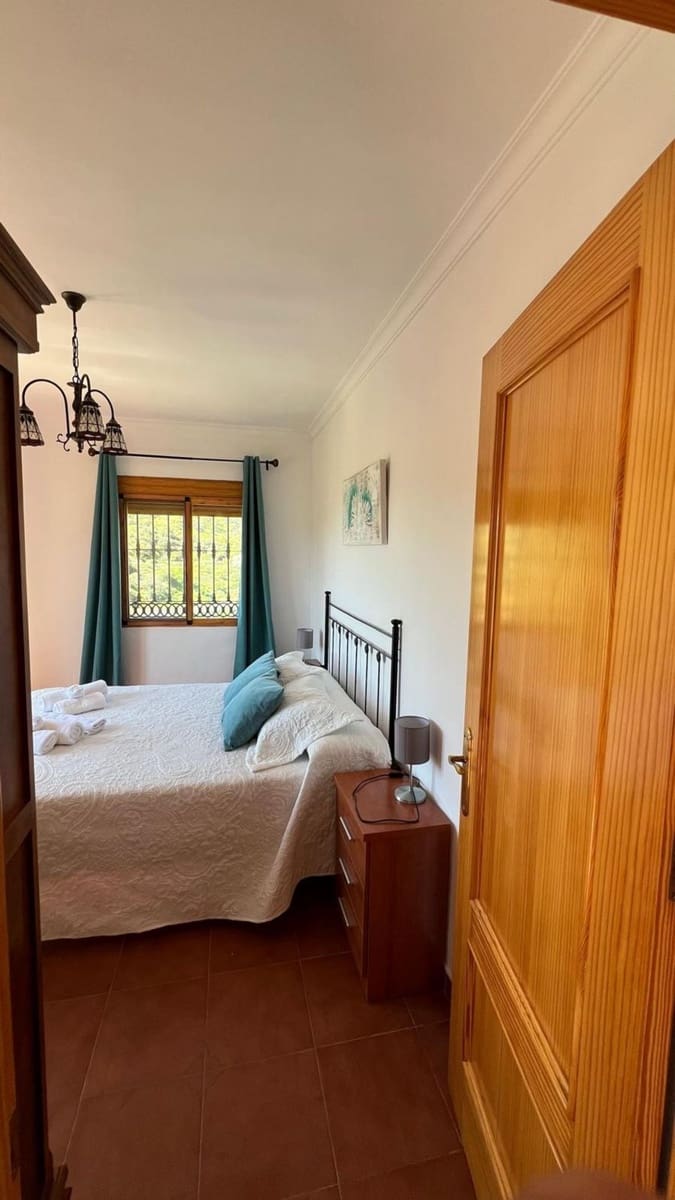 4 bedroom Villa for sale in Carratraca with pool garage - € 350,000 (Ref: 9763470)