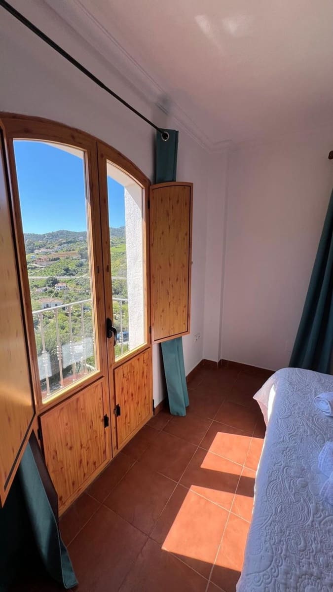 4 bedroom Villa for sale in Carratraca with pool garage - € 350,000 (Ref: 9763470)