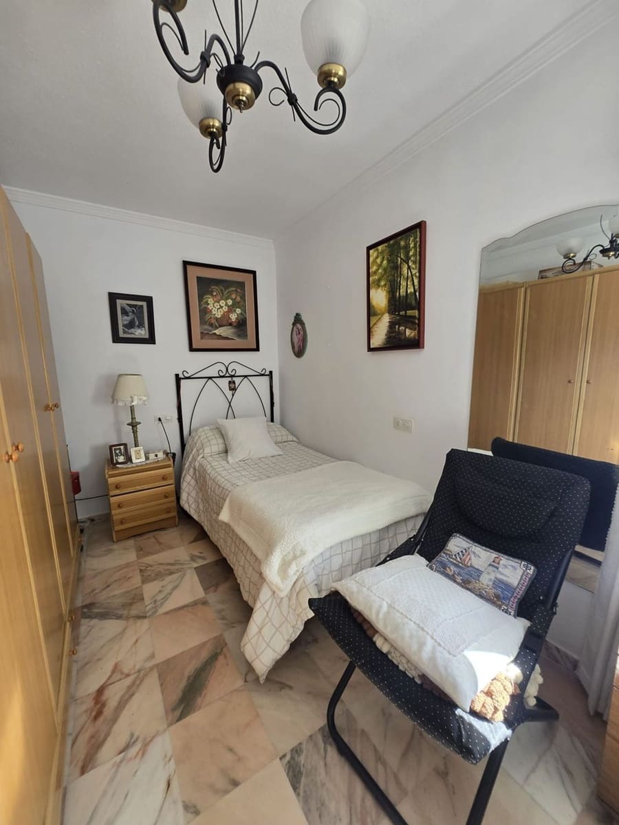 2 bedroom Apartment for rent in Rincon de la Victoria with pool garage - € 1,150 (Ref: 9772732)