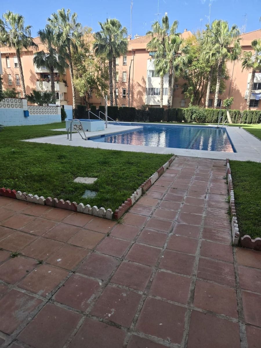 2 bedroom Apartment for rent in Rincon de la Victoria with pool garage - € 1,150 (Ref: 9772732)