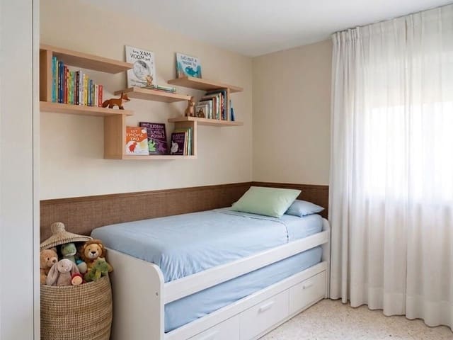 3 soverom Leilighet til salgs i El Romeral, Málaga by med svømmebasseng garasje - € 515 000 (Ref: 9777674)