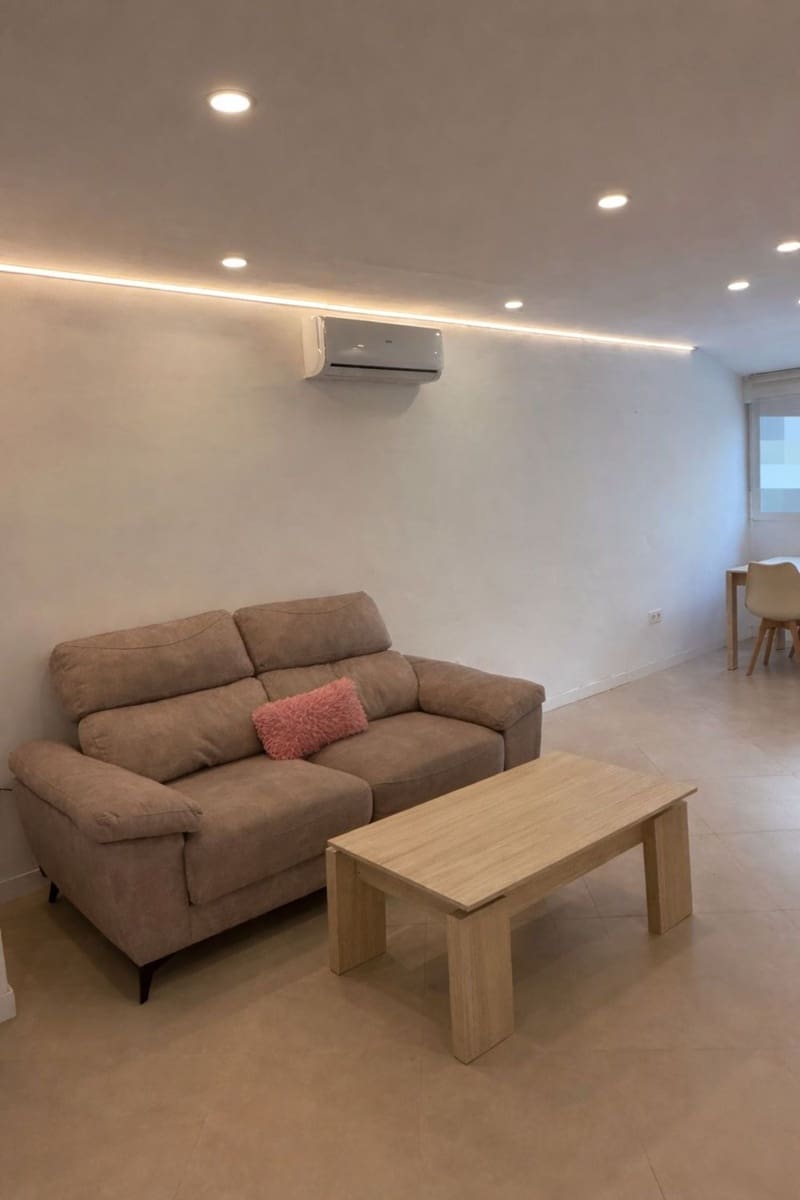 1 sovrum Lägenhet att hyra i Malaga stad med garage - 1 200 € (Ref: 9777675)