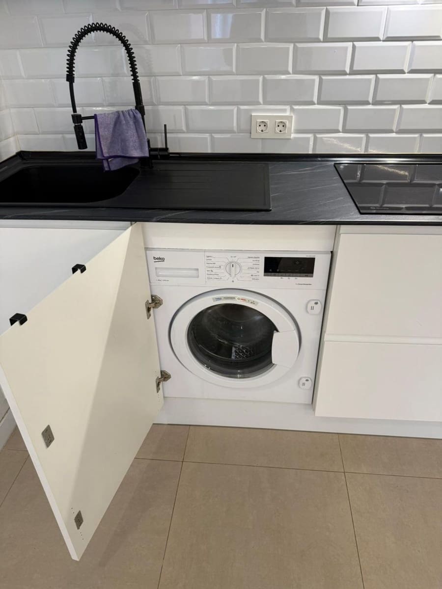 1 sovrum Lägenhet att hyra i Malaga stad med garage - 1 200 € (Ref: 9777675)