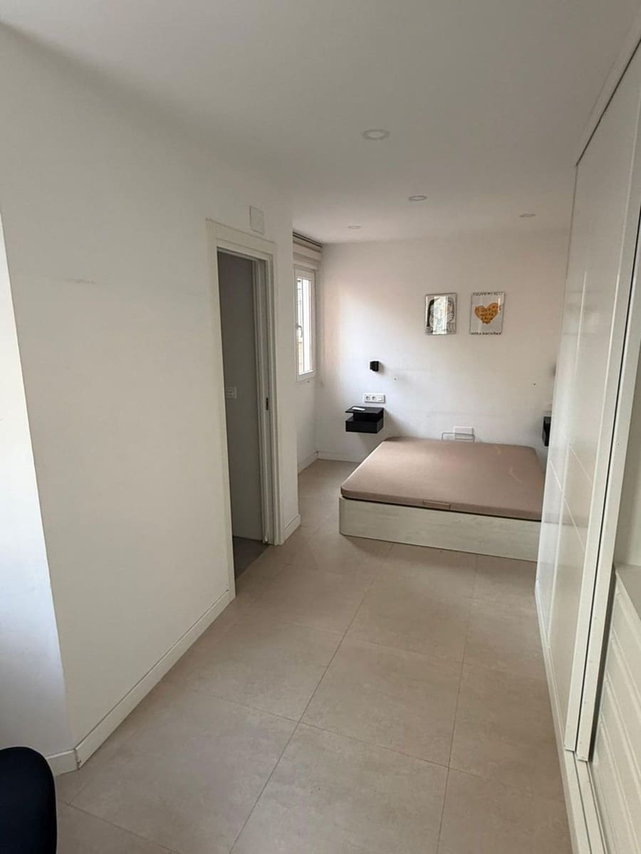 1 sovrum Lägenhet att hyra i Malaga stad med garage - 1 200 € (Ref: 9777675)