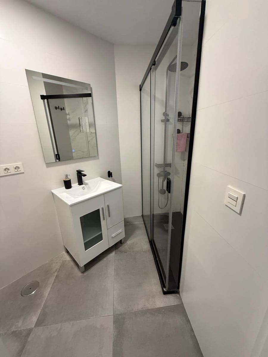 1 sovrum Lägenhet att hyra i Malaga stad med garage - 1 200 € (Ref: 9777675)