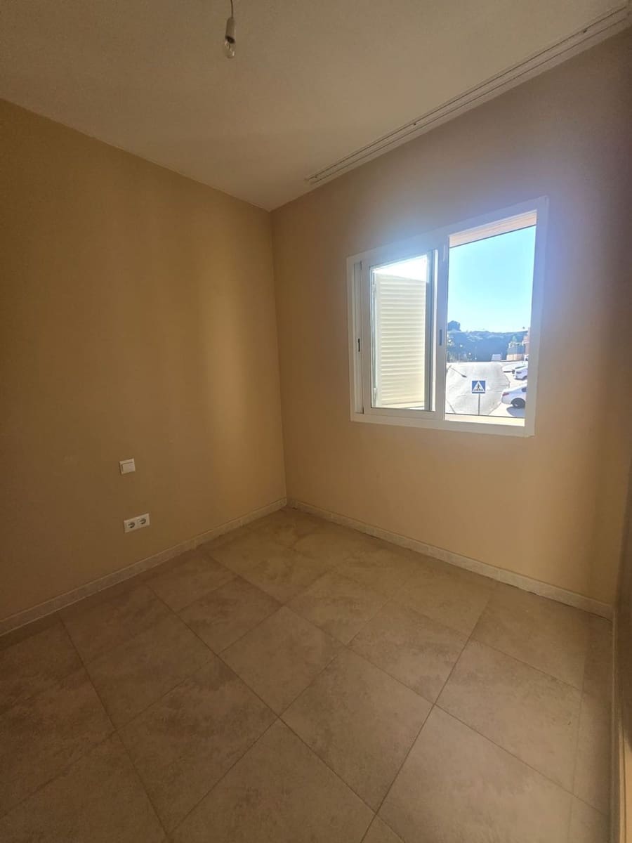 3 sypialnia Dom do wynajęcia w Benajarafe z garażem - 2 250 € (Ref: 9780006)