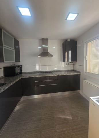 3 sypialnia Dom do wynajęcia w Benajarafe, Vélez-Málaga z garażem - 2 250 € (Ref: 9780006)