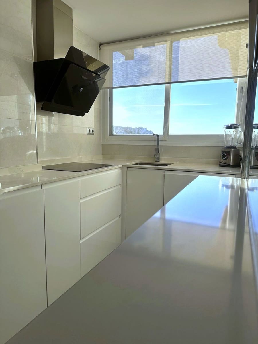 2 soveværelse Lejlighed til leje i Rincon de la Victoria med swimmingpool garage - € 1.400 (Ref: 9784955)