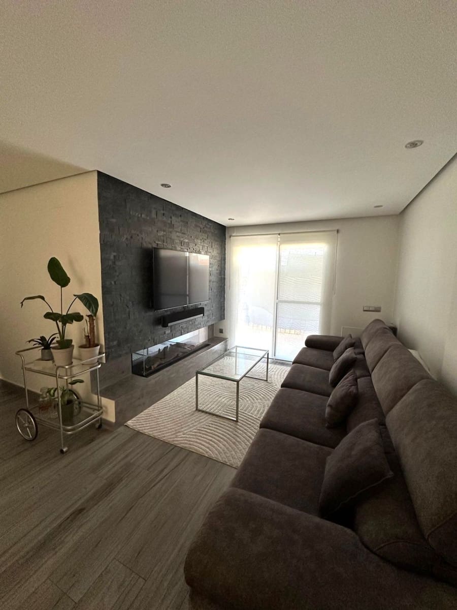 2 soveværelse Lejlighed til leje i Rincon de la Victoria med swimmingpool garage - € 1.400 (Ref: 9784955)