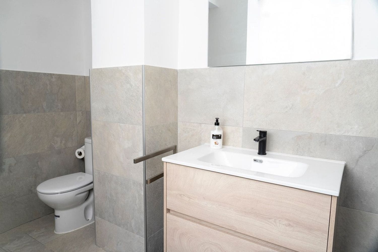 1 bedroom Apartment for rent in La Cala del Moral with pool garage - € 1,170 (Ref: 9784957)