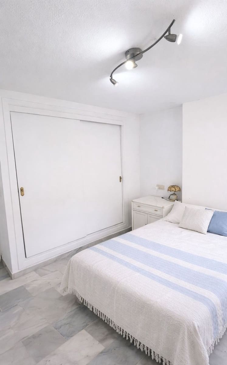 2 bedroom Apartment for sale in Torremolinos with pool garage - € 299,000 (Ref: 9784959)