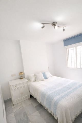 2 soveværelse Lejlighed til salg i Torremolinos med swimmingpool garage - € 299.000 (Ref: 9784959)