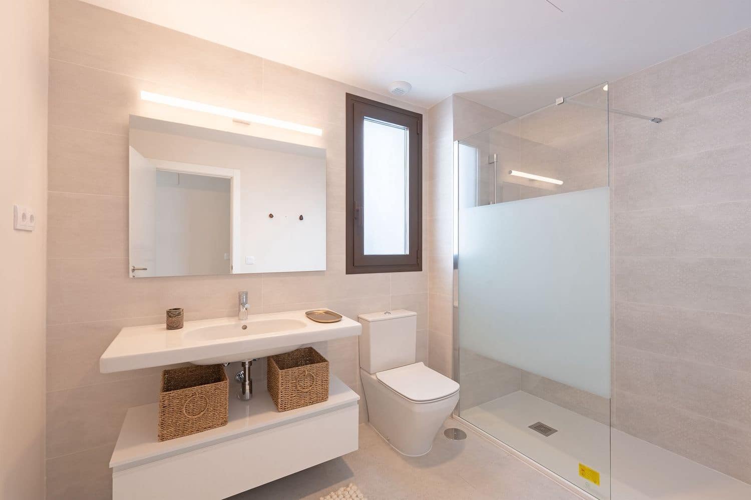 3 soverom Leilighet til salgs i Estepona med svømmebasseng garasje - € 895 000 (Ref: 9784960)