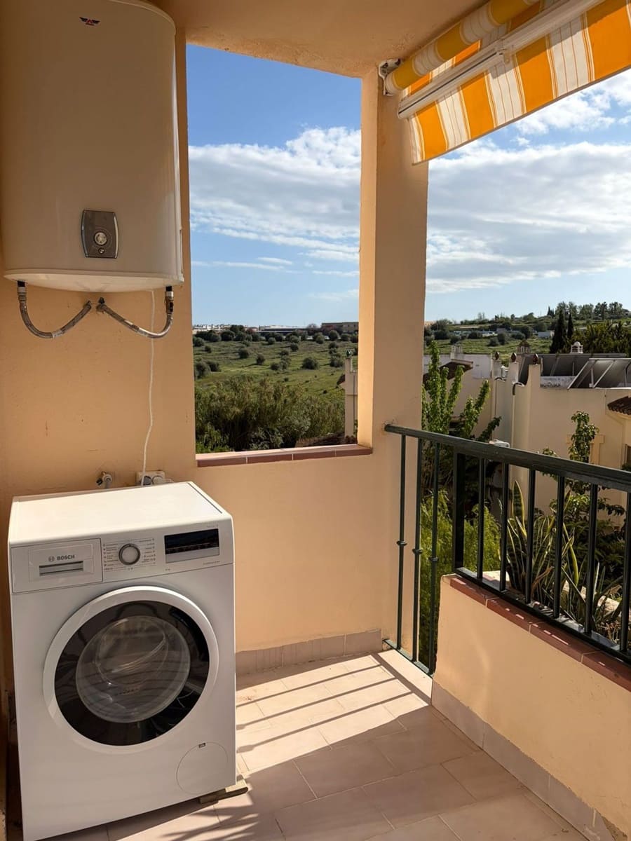 3 makuuhuone Huoneisto myytävänä paikassa Las Lagunas de Mijas mukana uima-altaan 
autotalli - 325 000 € (Ref: 9784961)