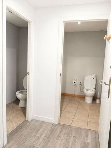 Kommersiell till salu i Nueva Atalaya, Estepona - 200 000 € (Ref: 9784963)