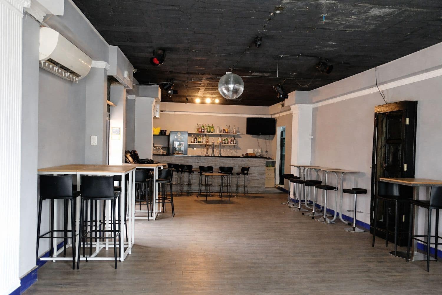 Kommersiell till salu i New Golden Mile - 200 000 € (Ref: 9784963)