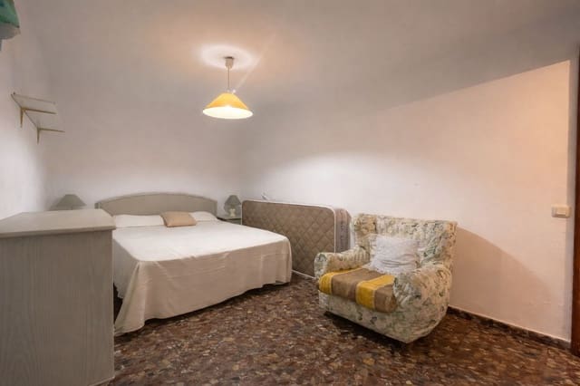 5 soveværelse Byhus til salg i Canillas de Aceituno med garage - € 169.000 (Ref: 9788089)