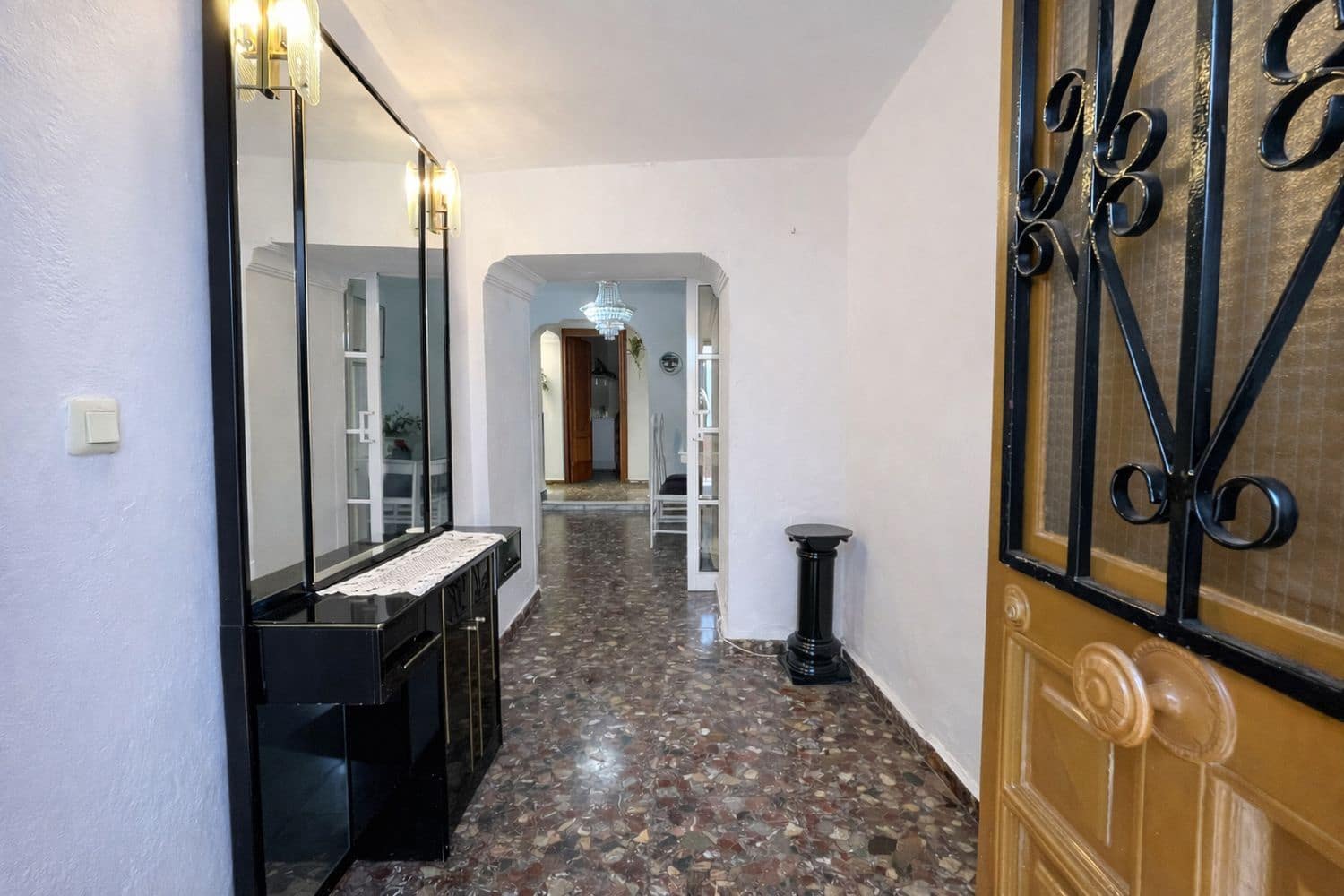 5 bedroom Townhouse for sale in Canillas de Aceituno with garage - € 169,000 (Ref: 9788089)