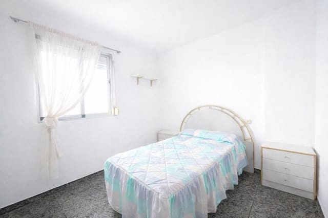 5 soveværelse Byhus til salg i Canillas de Aceituno med garage - € 169.000 (Ref: 9788089)