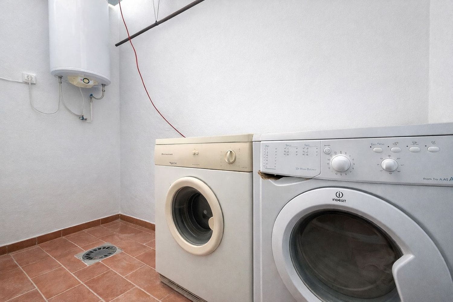 5 bedroom Townhouse for sale in Canillas de Aceituno with garage - € 169,000 (Ref: 9788089)