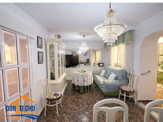 5 soveværelse Byhus til salg i Canillas de Aceituno med garage - € 169.000 (Ref: 9788089)