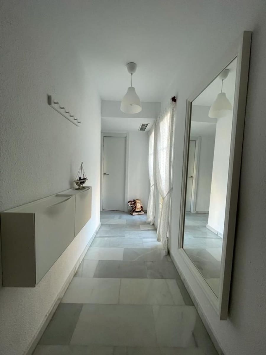 1 sovrum Lägenhet till salu i Torre de Benagalbon med garage - 270 000 € (Ref: 9789989)