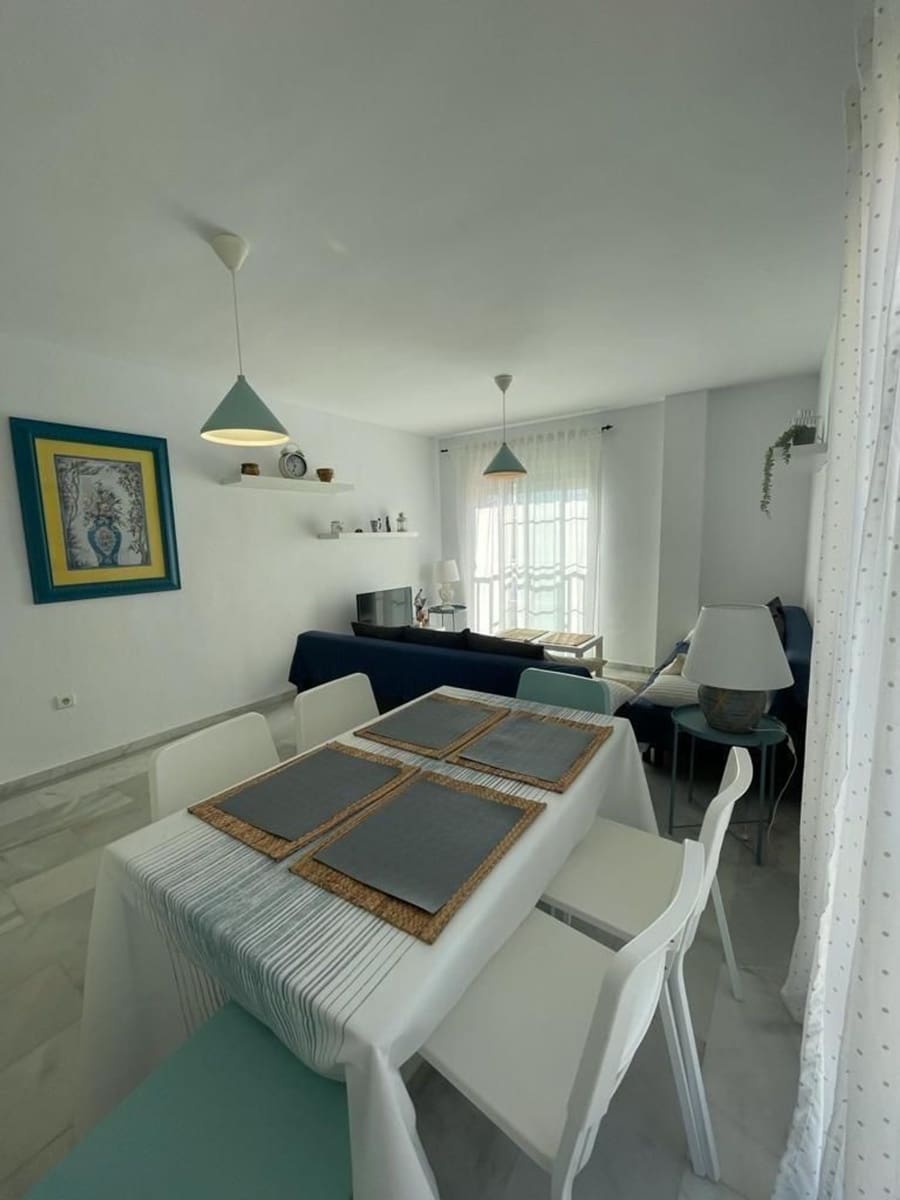 1 sovrum Lägenhet till salu i Torre de Benagalbon med garage - 270 000 € (Ref: 9789989)