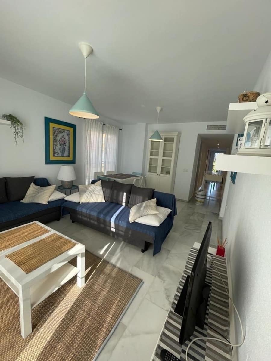 1 sovrum Lägenhet till salu i Torre de Benagalbon med garage - 270 000 € (Ref: 9789989)