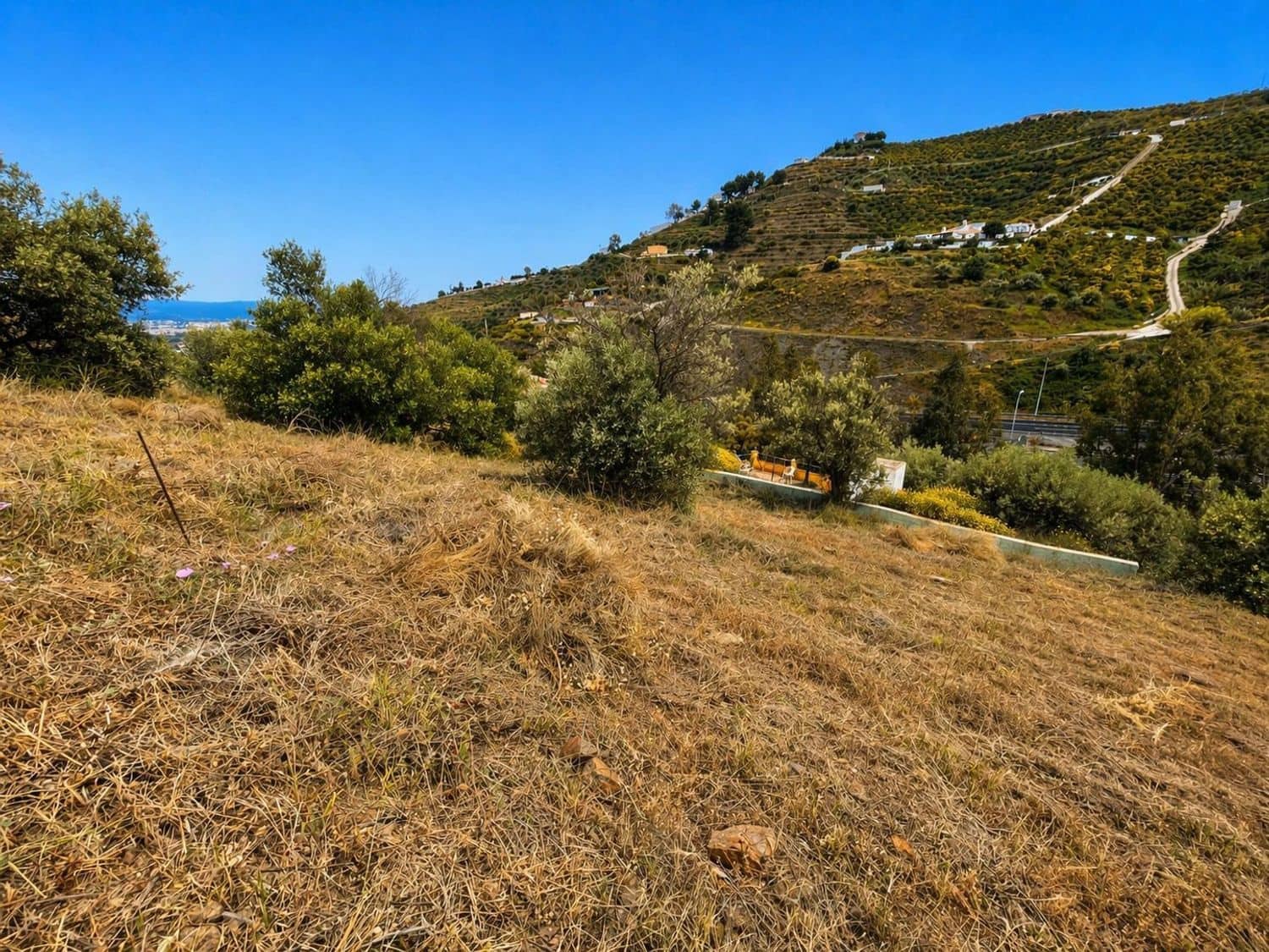Grunde uden byggetilladelser til salg i Torrox - € 65.000 (Ref: 9796545)