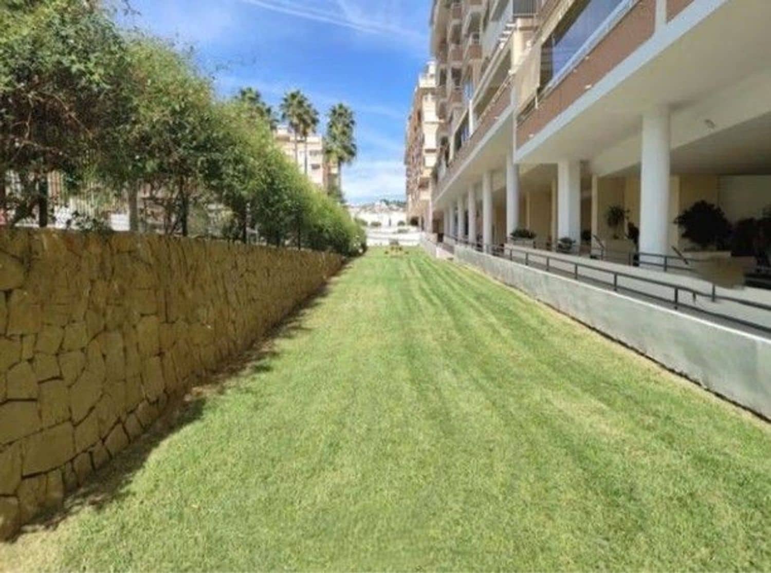 4 makuuhuone Huoneisto myytävänä paikassa Malaga kaupunki mukana uima-altaan 
autotalli - 700 000 € (Ref: 9798543)