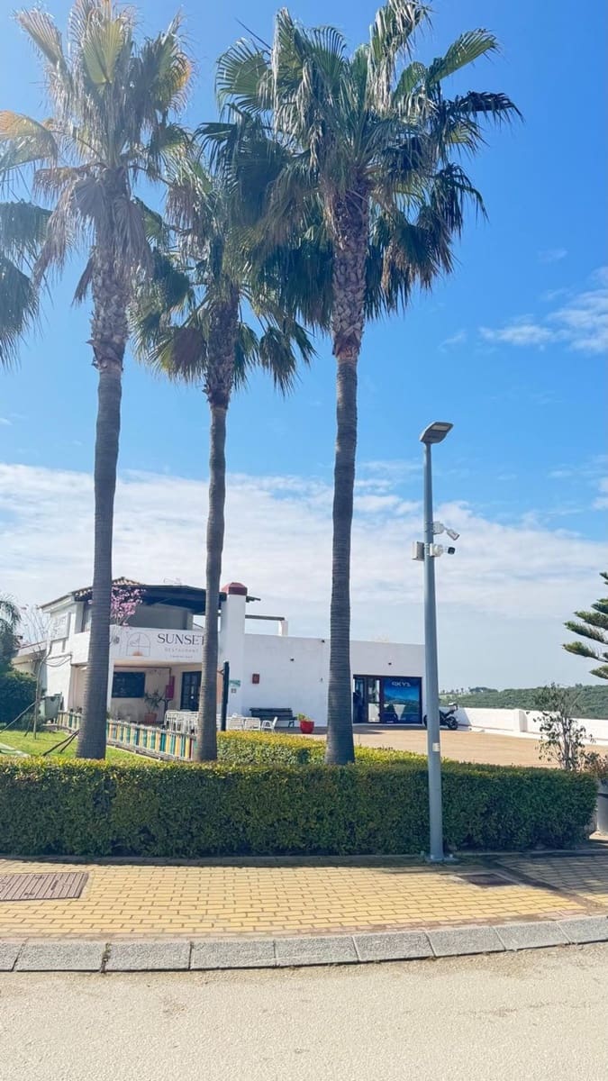 Grunde uden byggetilladelser til salg i Casares - € 292.000 (Ref: 9800312)