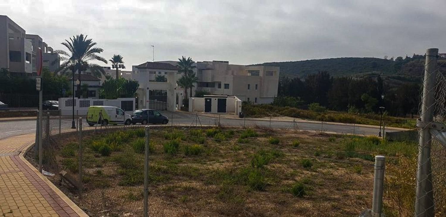 Grunde uden byggetilladelser til salg i Casares - € 292.000 (Ref: 9800312)