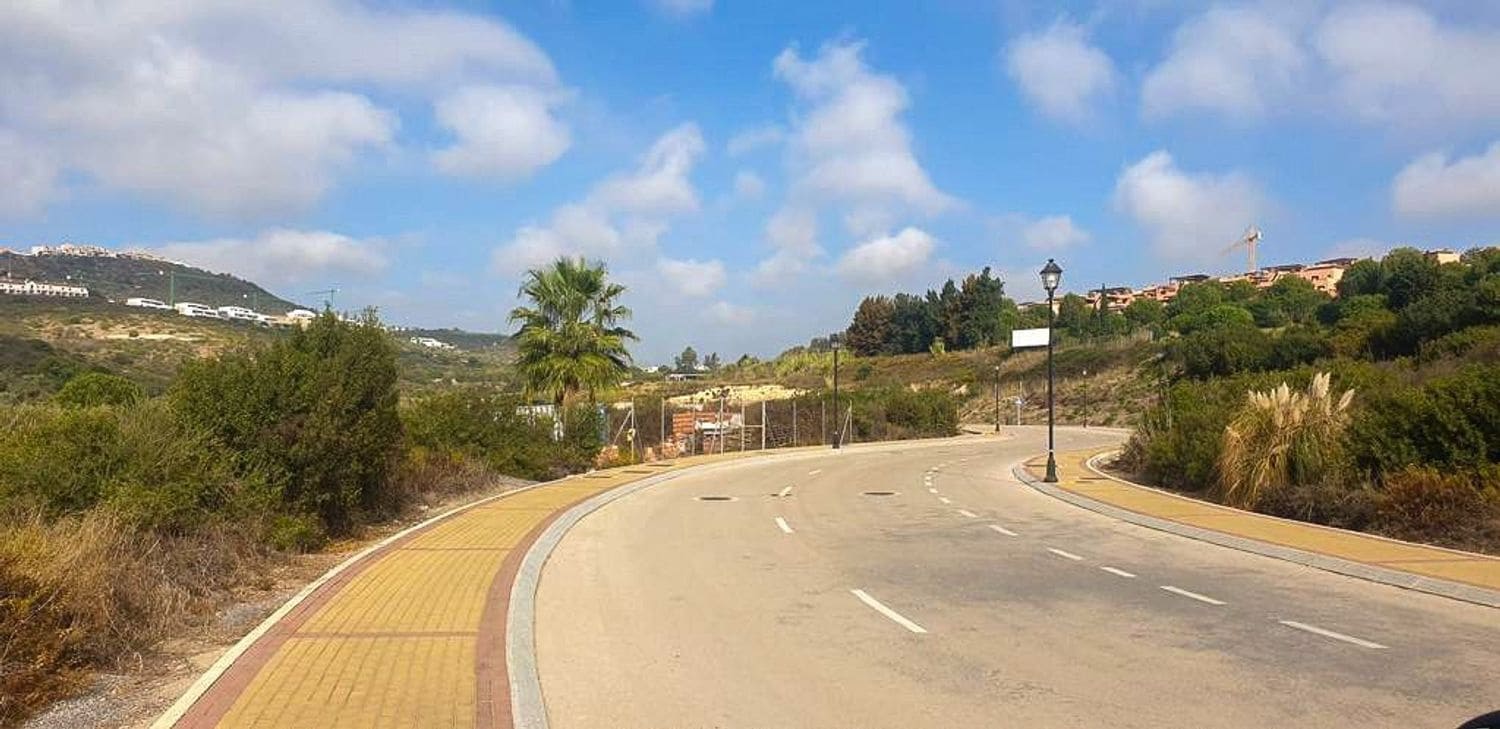 Grunde uden byggetilladelser til salg i Casares - € 292.000 (Ref: 9800312)