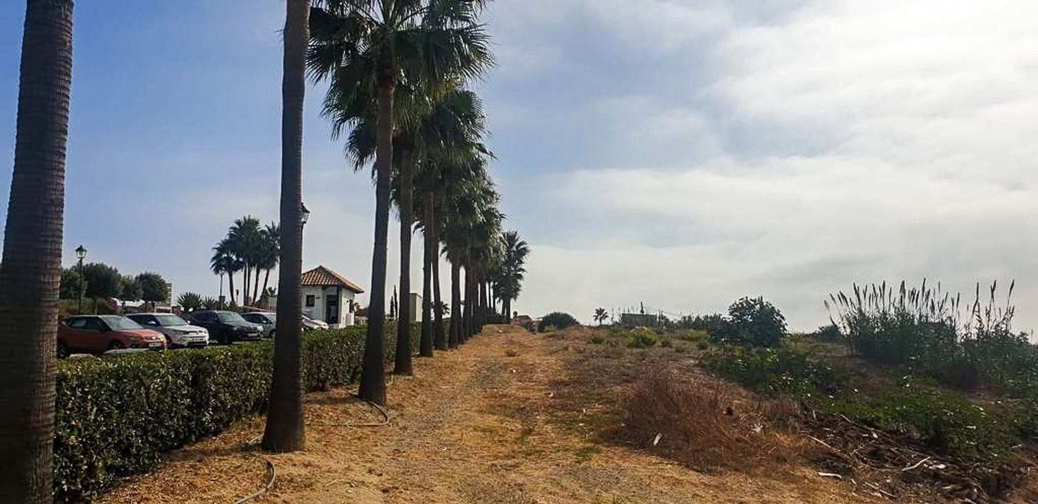 Grunde uden byggetilladelser til salg i Casares - € 292.000 (Ref: 9800312)