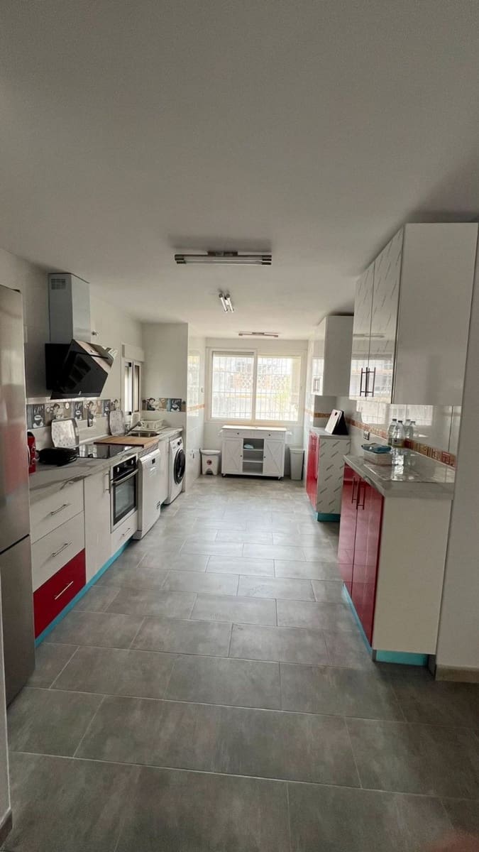 3 soverom Leilighet til salgs i Torremolinos med garasje - € 345 000 (Ref: 9801048)