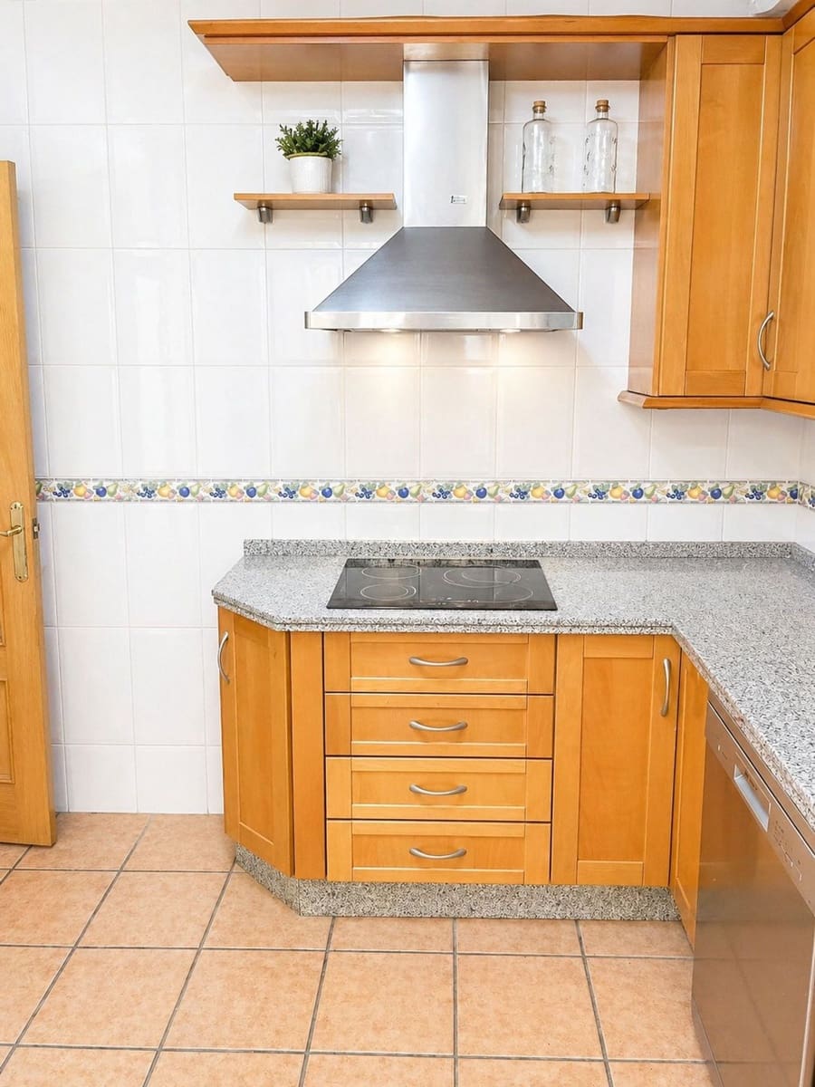 5 Zimmer Haus zu verkaufen in Malaga Stadt mit Pool Garage - 497.000 € (Ref: 9806151)