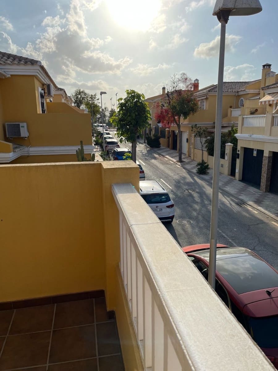 5 Zimmer Haus zu verkaufen in Malaga Stadt mit Pool Garage - 497.000 € (Ref: 9806151)