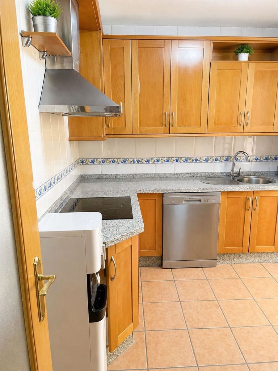 5 Zimmer Haus zu verkaufen in Malaga Stadt mit Pool Garage - 497.000 € (Ref: 9806151)