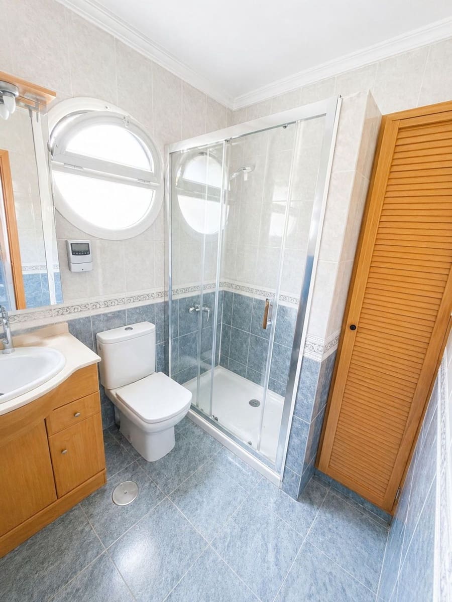 5 Zimmer Haus zu verkaufen in Malaga Stadt mit Pool Garage - 497.000 € (Ref: 9806151)