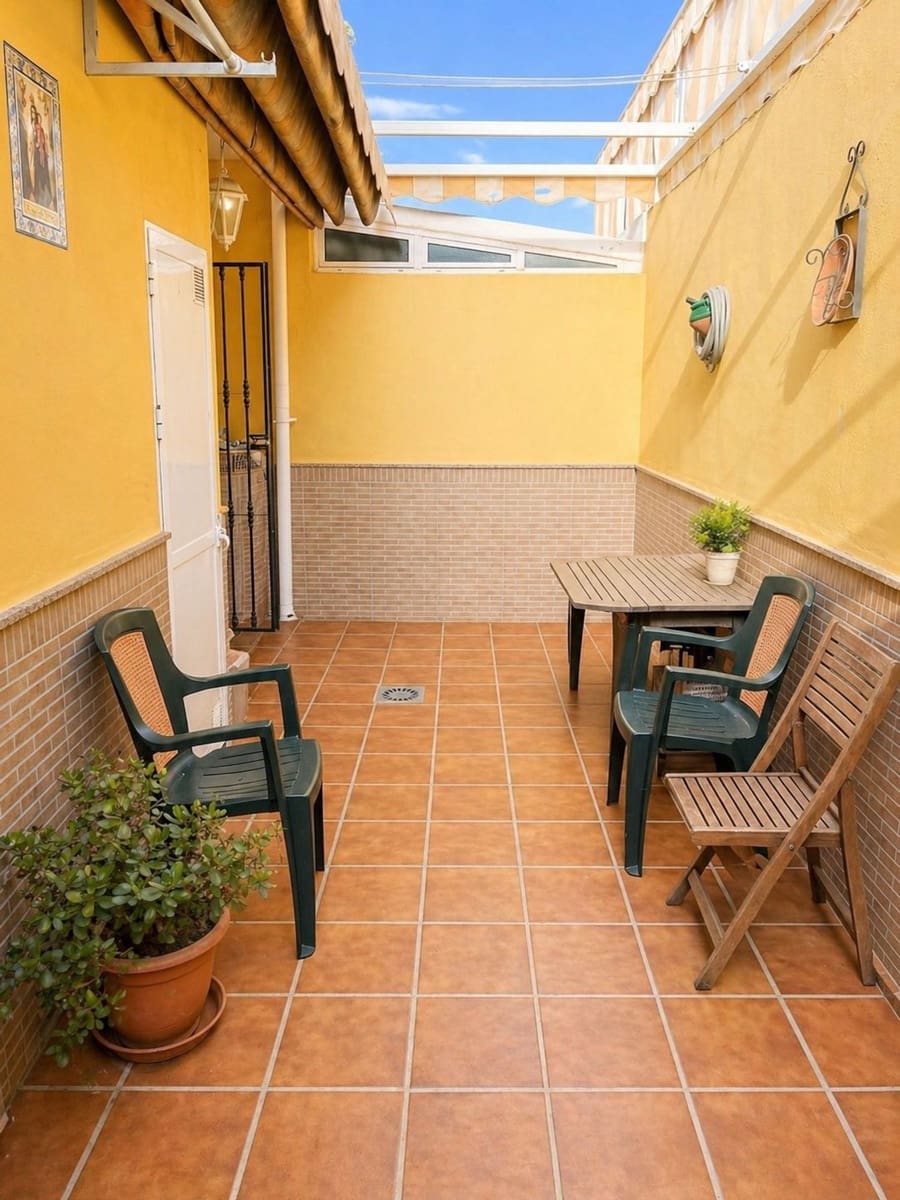 5 Zimmer Haus zu verkaufen in Malaga Stadt mit Pool Garage - 497.000 € (Ref: 9806151)