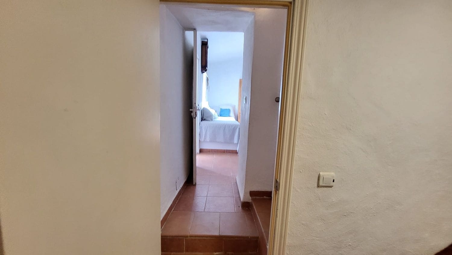 2 bedroom Finca/Country House for rent in Almogia with garage - € 400 (Ref: 9806152)