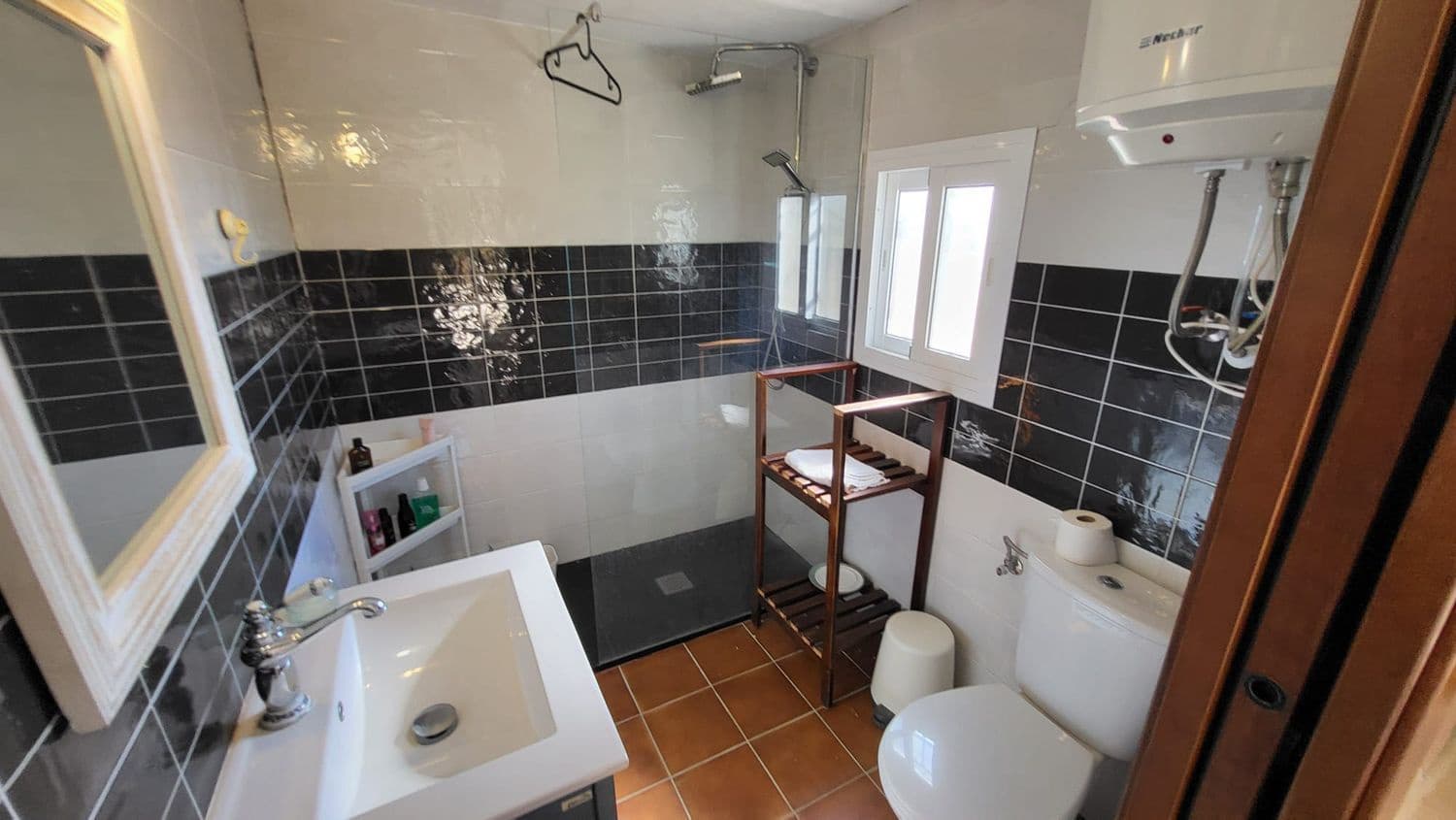 2 bedroom Finca/Country House for rent in Almogia with garage - € 400 (Ref: 9806152)