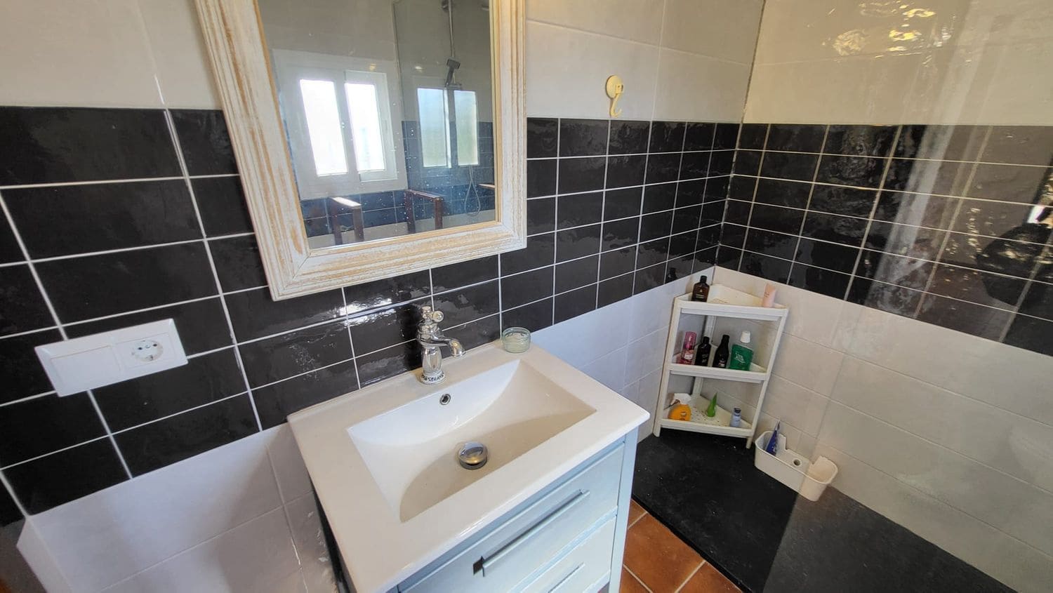 2 bedroom Finca/Country House for rent in Almogia with garage - € 400 (Ref: 9806152)